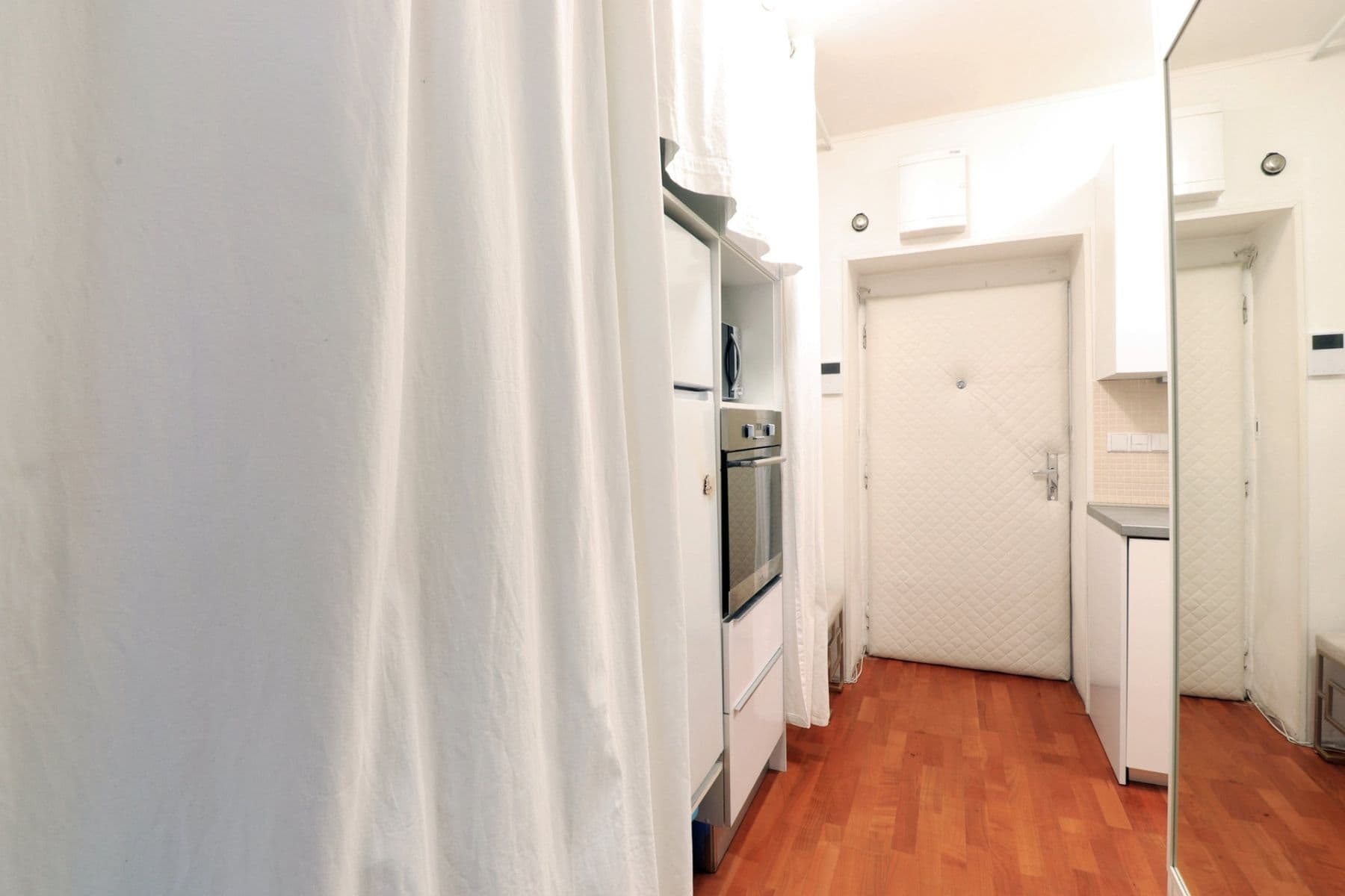 Prenájom bytu 1-izbový 36 m², Holečkova, Praha, Praha Prenájom bytu 1-izbový 36 m², Holečkova, Praha, Praha