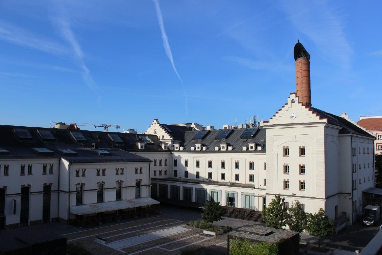 Prenájom bytu 2-izbový 69 m², U Uranie, Praha, Praha Prenájom bytu 2-izbový 69 m², U Uranie, Praha, Praha