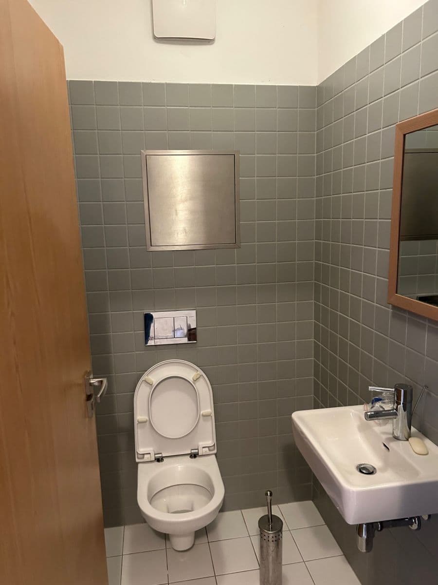 Prenájom bytu 2-izbový 69 m², U Uranie, Praha, Praha Prenájom bytu 2-izbový 69 m², U Uranie, Praha, Praha