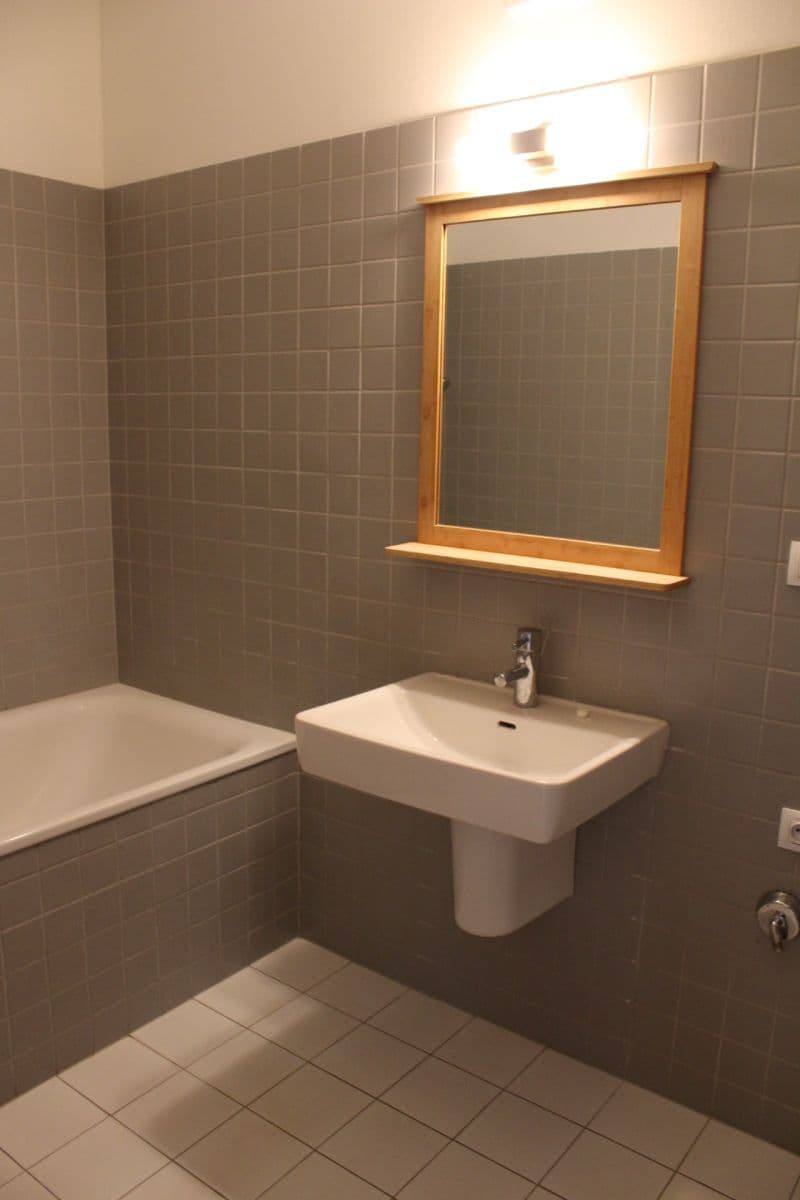 Prenájom bytu 2-izbový 69 m², U Uranie, Praha, Praha Prenájom bytu 2-izbový 69 m², U Uranie, Praha, Praha