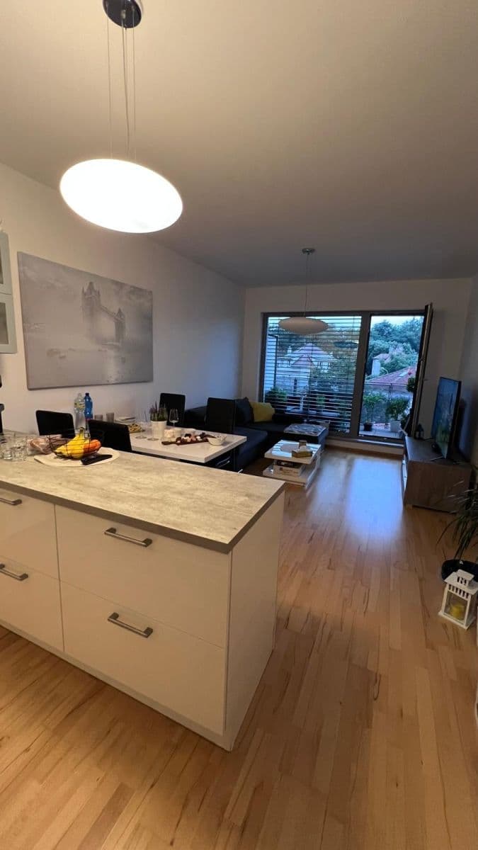 Prenájom bytu 2-izbový 50 m², Slévačská, Praha, Praha Prenájom bytu 2-izbový 50 m², Slévačská, Praha, Praha