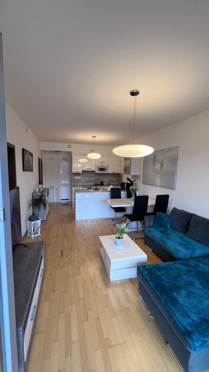 Prenájom bytu 2-izbový 50 m², Slévačská, Praha, Praha Prenájom bytu 2-izbový 50 m², Slévačská, Praha, Praha