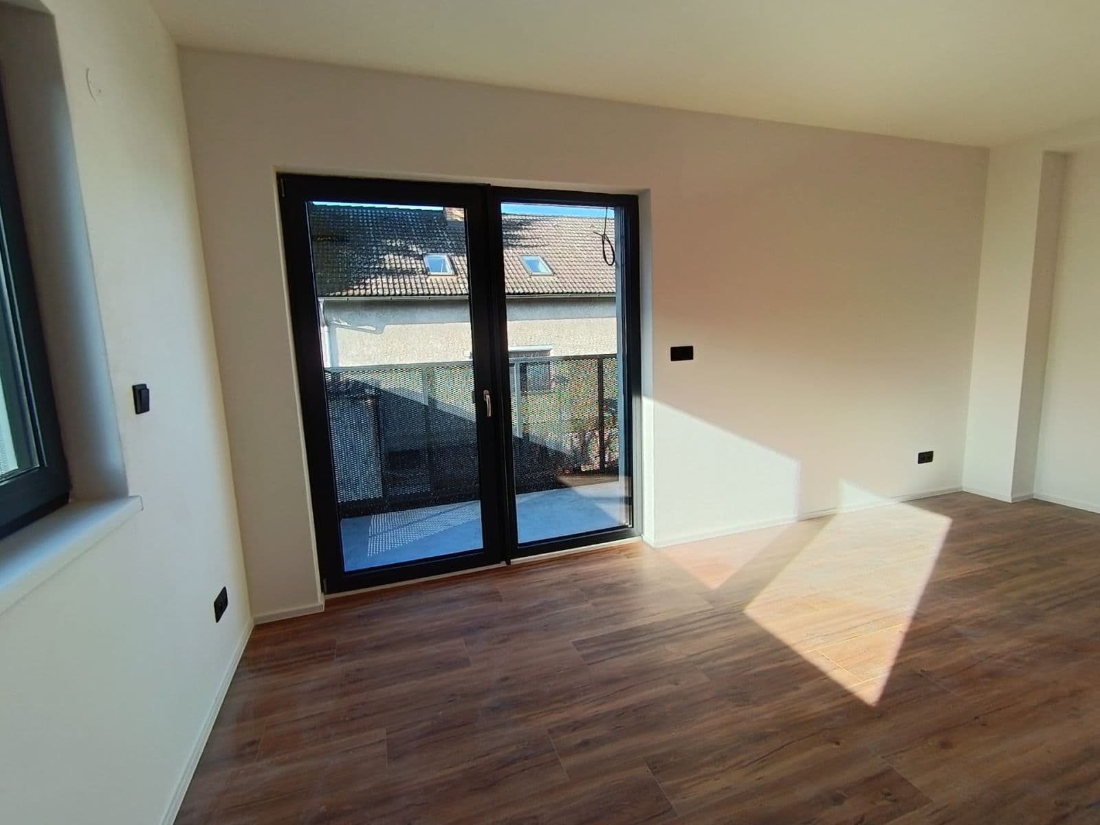 Prenájom bytu 3-izbový 58 m², Podedvorská, Praha, Praha Prenájom bytu 3-izbový 58 m², Podedvorská, Praha, Praha