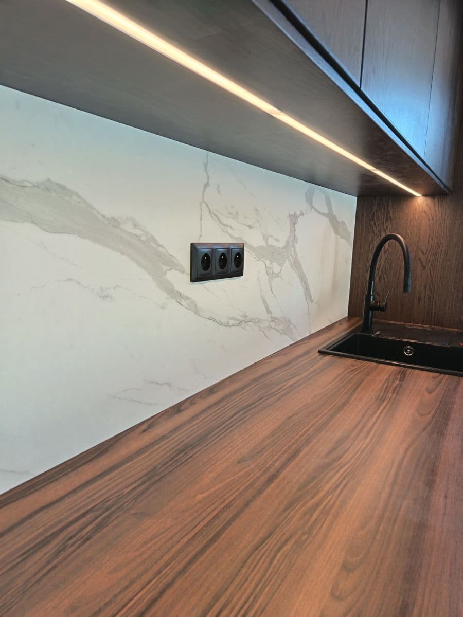 Prenájom bytu 3-izbový 58 m², Podedvorská, Praha, Praha Prenájom bytu 3-izbový 58 m², Podedvorská, Praha, Praha