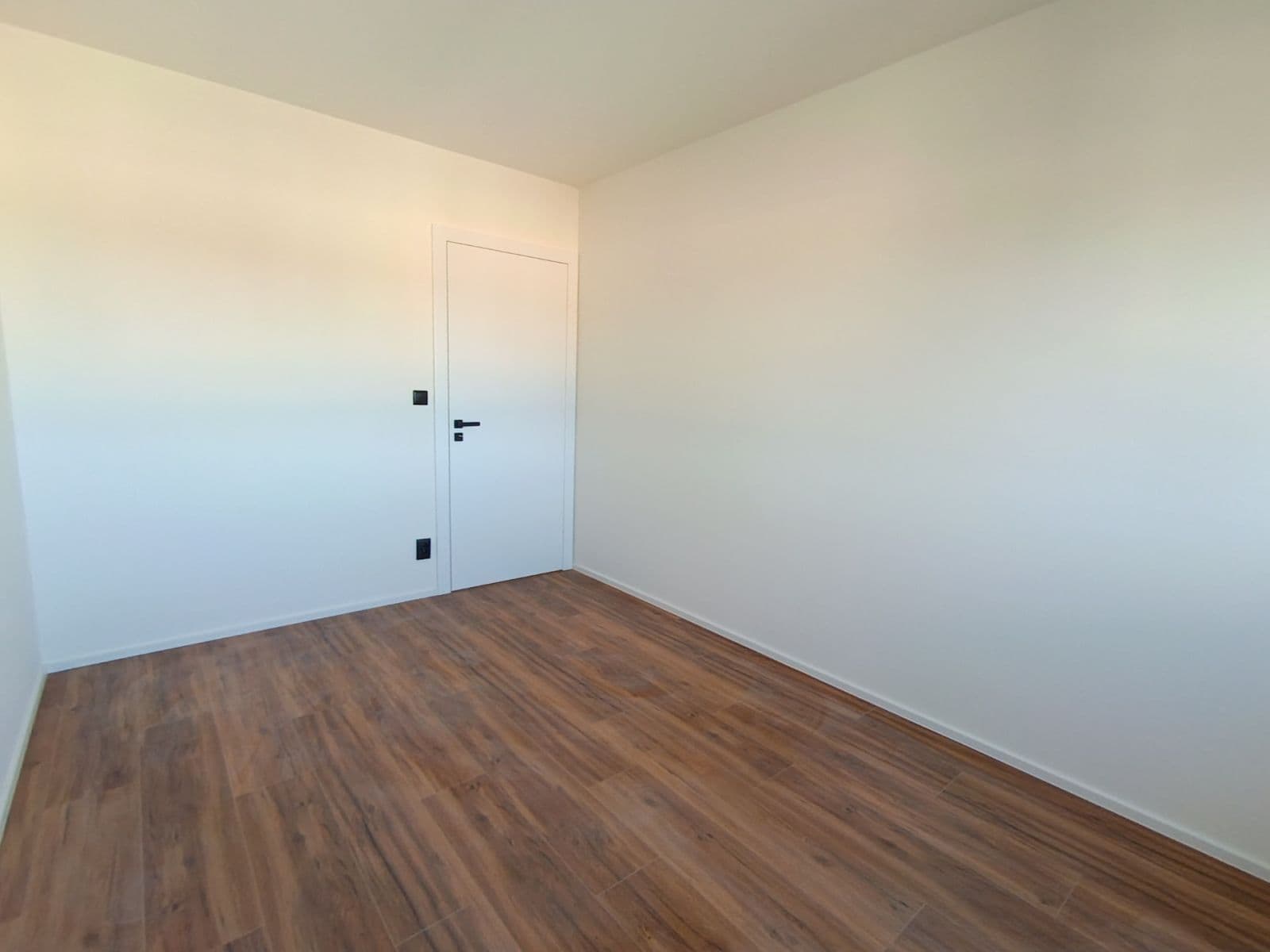 Prenájom bytu 3-izbový 58 m², Podedvorská, Praha, Praha Prenájom bytu 3-izbový 58 m², Podedvorská, Praha, Praha