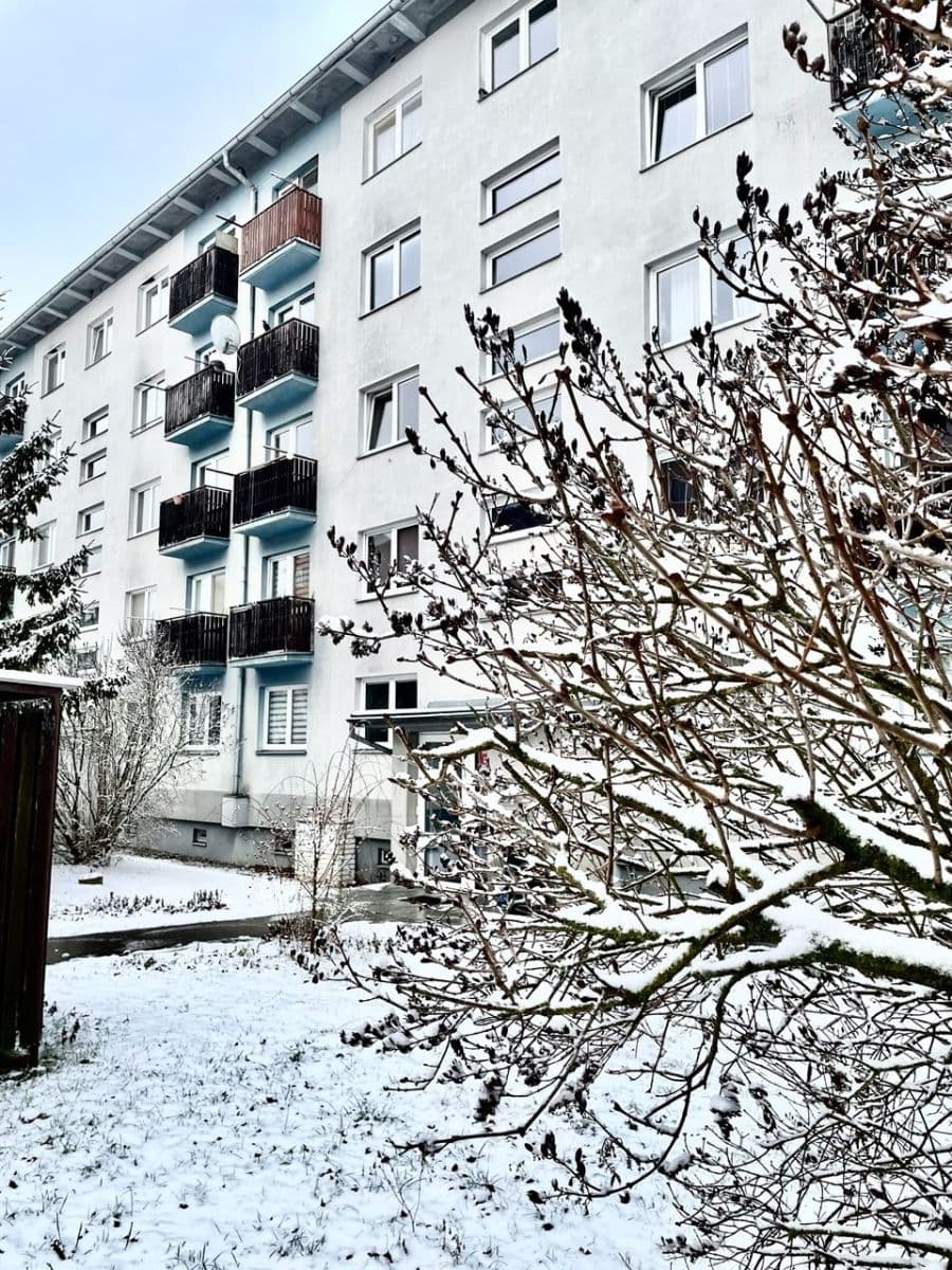 Prenájom bytu 1-izbový 32 m², Spojovací, Milovice, Středočeský kraj Prenájom bytu 1-izbový 32 m², Spojovací, Milovice, Středočeský kraj