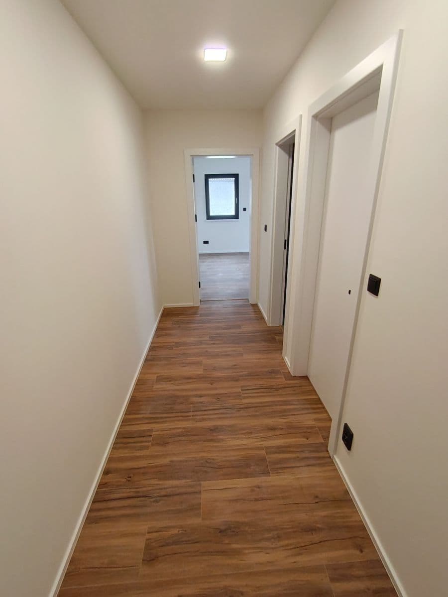 Prenájom bytu 2-izbový 50 m², Podedvorská, Praha, Praha Prenájom bytu 2-izbový 50 m², Podedvorská, Praha, Praha