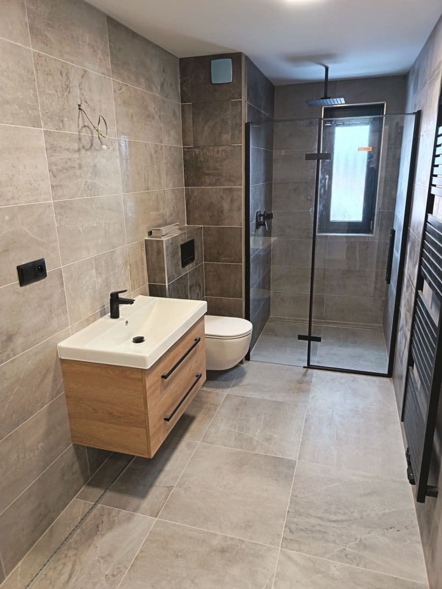 Prenájom bytu 2-izbový 50 m², Podedvorská, Praha, Praha Prenájom bytu 2-izbový 50 m², Podedvorská, Praha, Praha