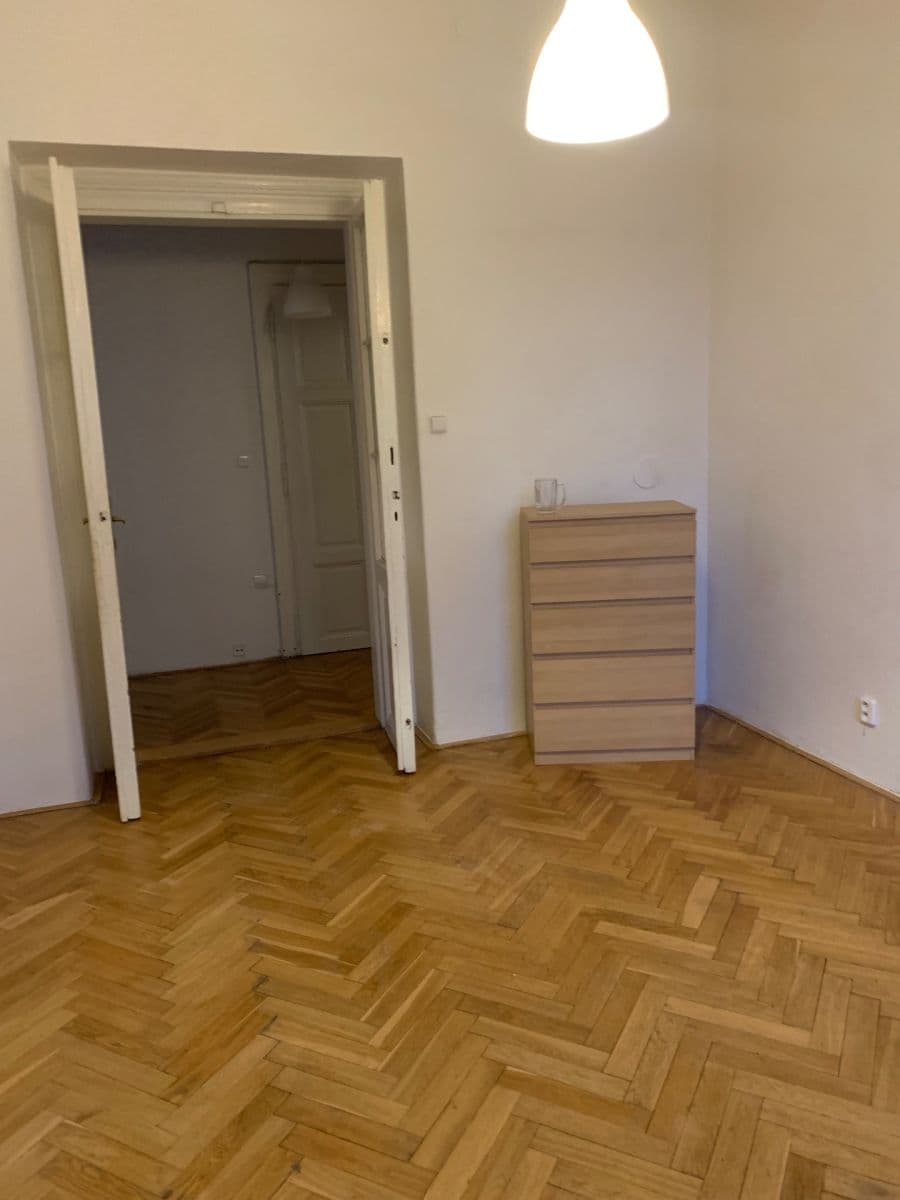 Prenájom bytu 3-izbový 90 m², Vítkova, Praha, Praha Prenájom bytu 3-izbový 90 m², Vítkova, Praha, Praha