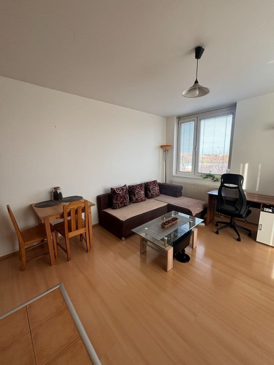 Prenájom bytu 2-izbový 52 m², Terezínská, Praha, Praha Prenájom bytu 2-izbový 52 m², Terezínská, Praha, Praha