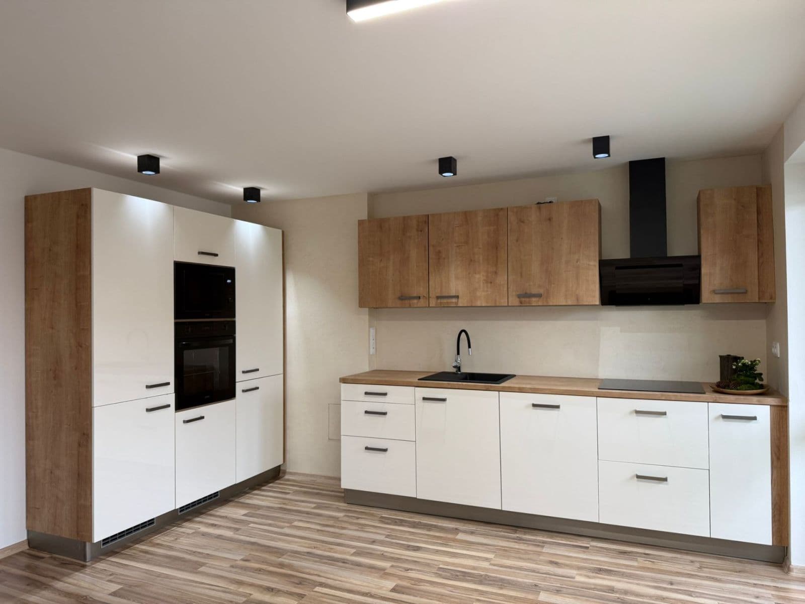 Predaj bytu 2-izbový 51 m², Bezručova, Otrokovice, Zlínský kraj Predaj bytu 2-izbový 51 m², Bezručova, Otrokovice, Zlínský kraj