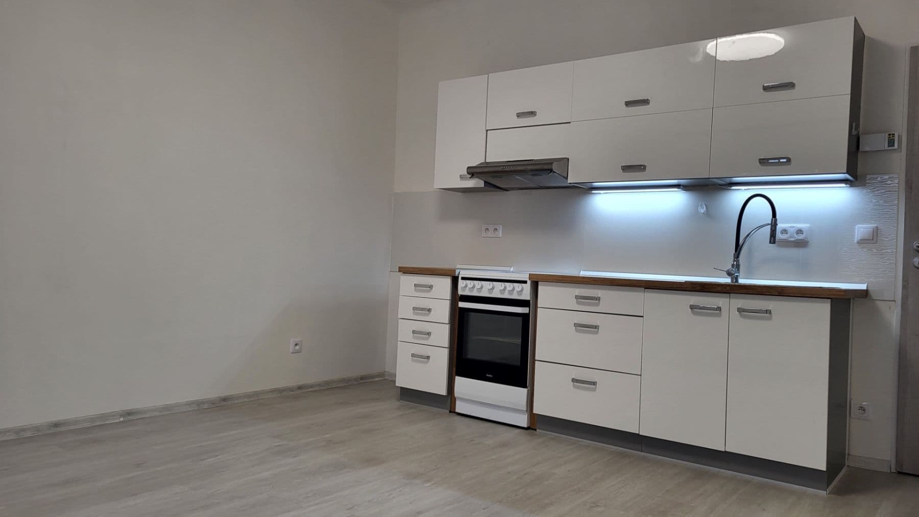 Prenájom bytu 3-izbový 63 m², Pastrnkova, Brno, Jihomoravský kraj Prenájom bytu 3-izbový 63 m², Pastrnkova, Brno, Jihomoravský kraj