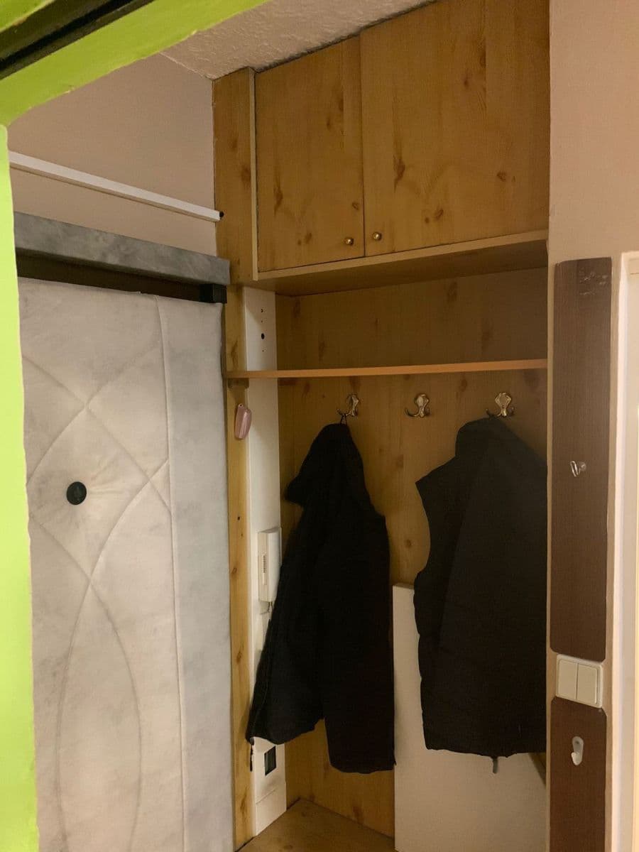 Prenájom bytu 1-izbový 30 m², Vajdova, Praha, Praha Prenájom bytu 1-izbový 30 m², Vajdova, Praha, Praha