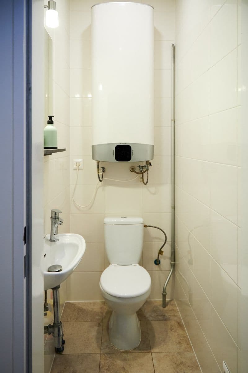 Prenájom bytu 3-izbový 56 m², Světova, Praha, Praha Prenájom bytu 3-izbový 56 m², Světova, Praha, Praha