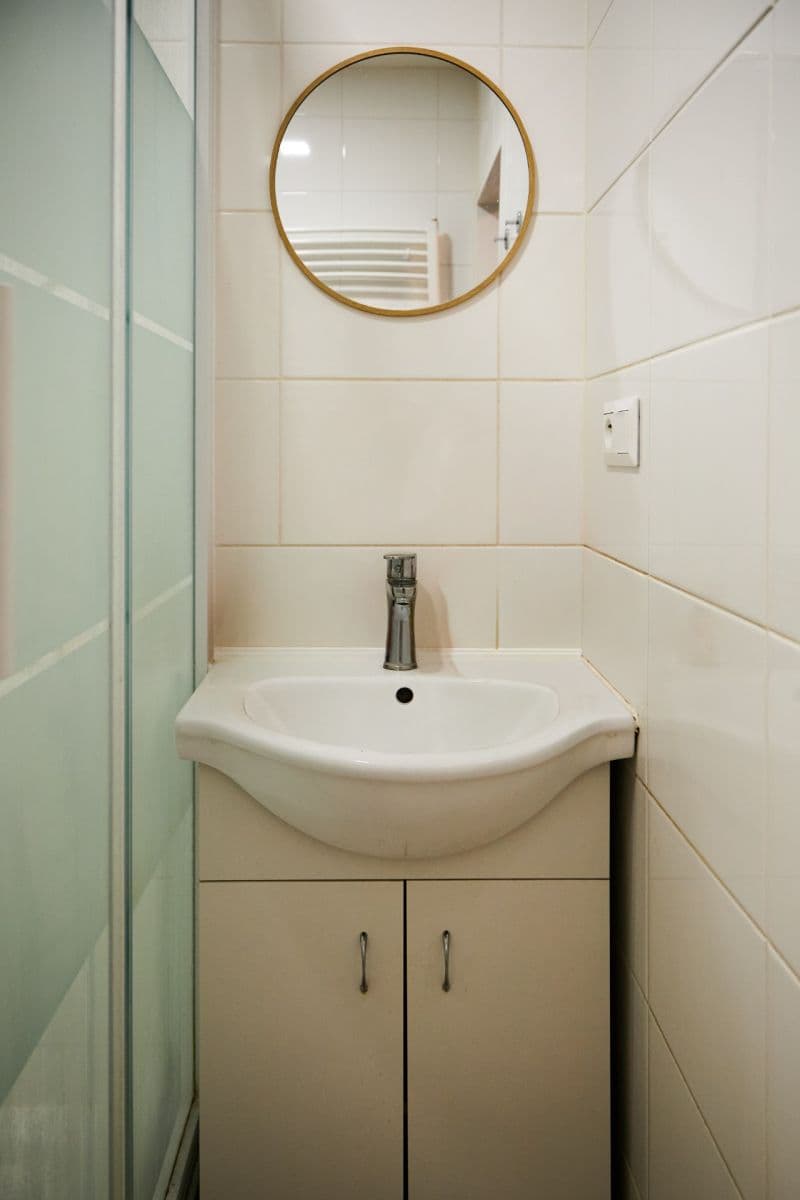 Prenájom bytu 3-izbový 56 m², Světova, Praha, Praha Prenájom bytu 3-izbový 56 m², Světova, Praha, Praha