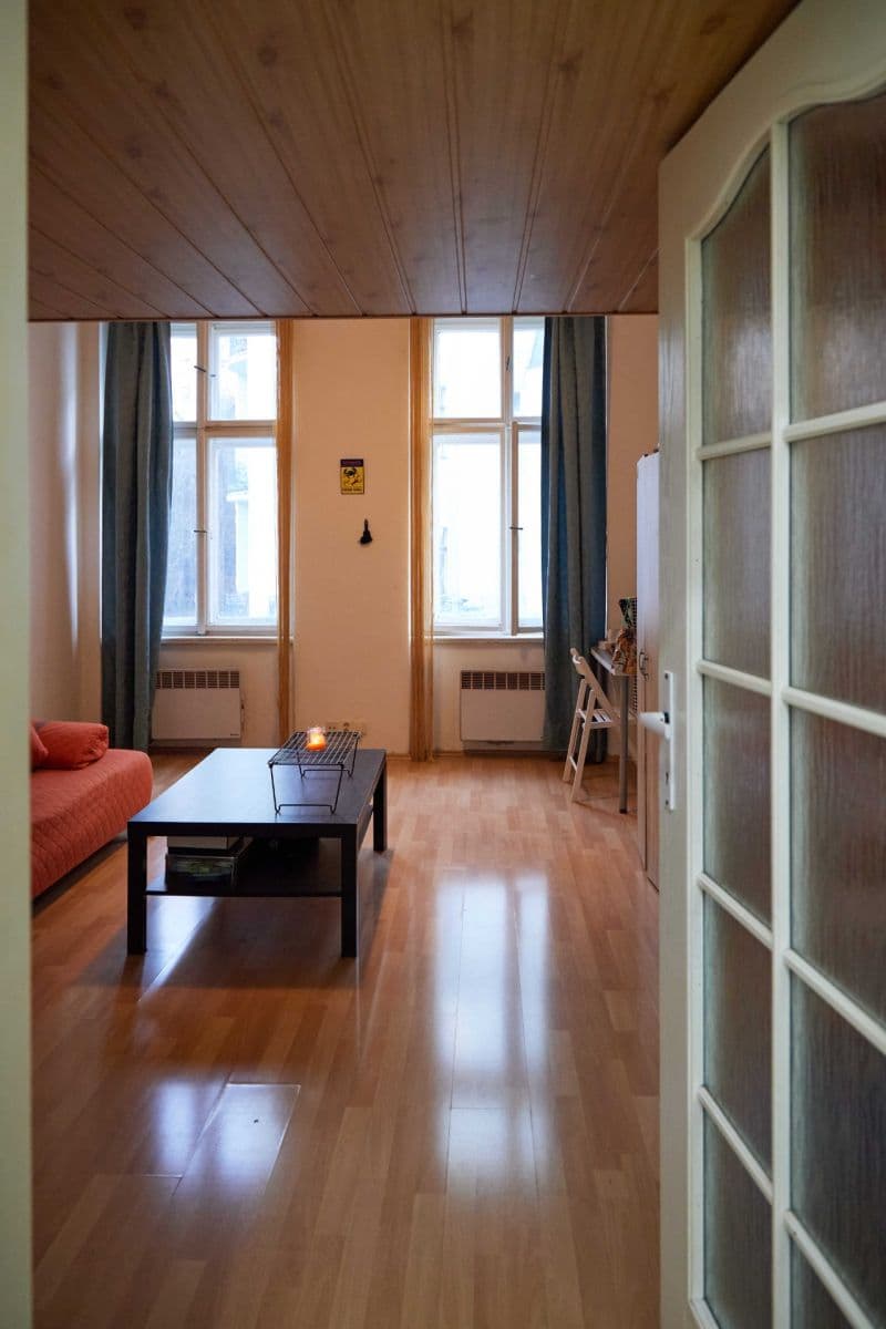 Prenájom bytu 1-izbový 44 m², Husitská, Praha, Praha Prenájom bytu 1-izbový 44 m², Husitská, Praha, Praha