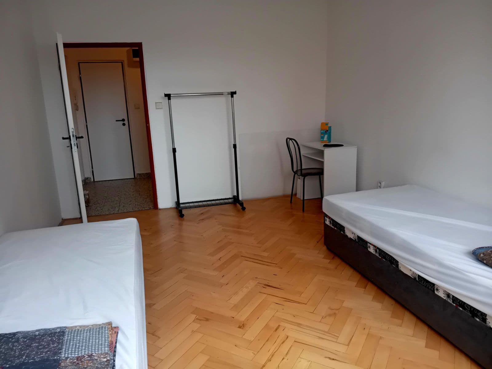Prenájom bytu 3-izbový 72 m², Jahodová, Praha, Praha Prenájom bytu 3-izbový 72 m², Jahodová, Praha, Praha
