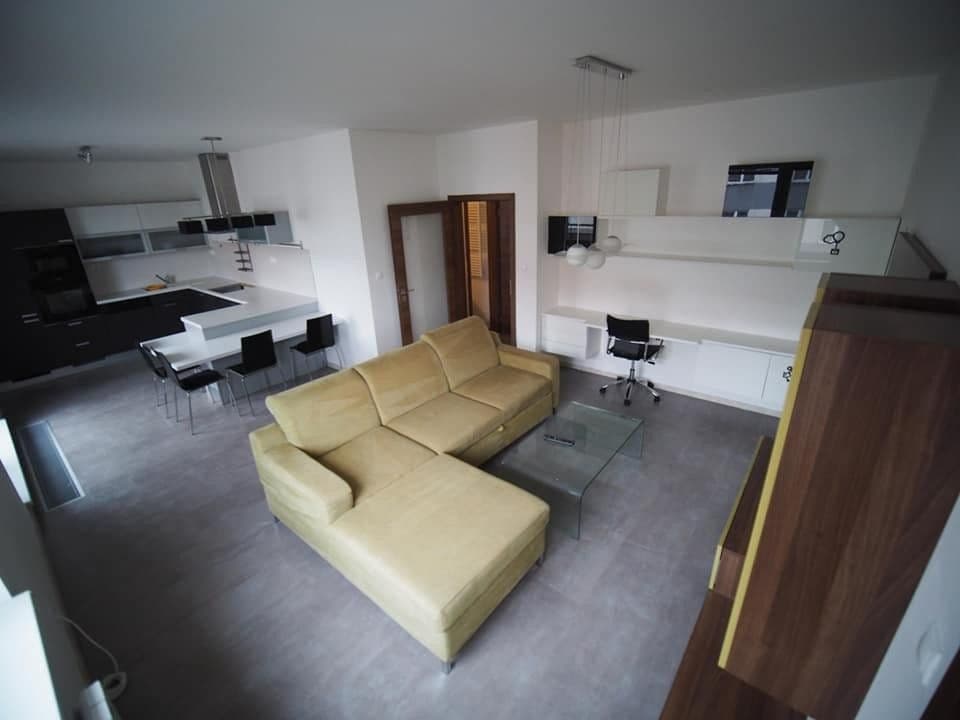 Prenájom bytu 2-izbový 66 m², Mošnerova, Olomouc, Olomoucký kraj Prenájom bytu 2-izbový 66 m², Mošnerova, Olomouc, Olomoucký kraj