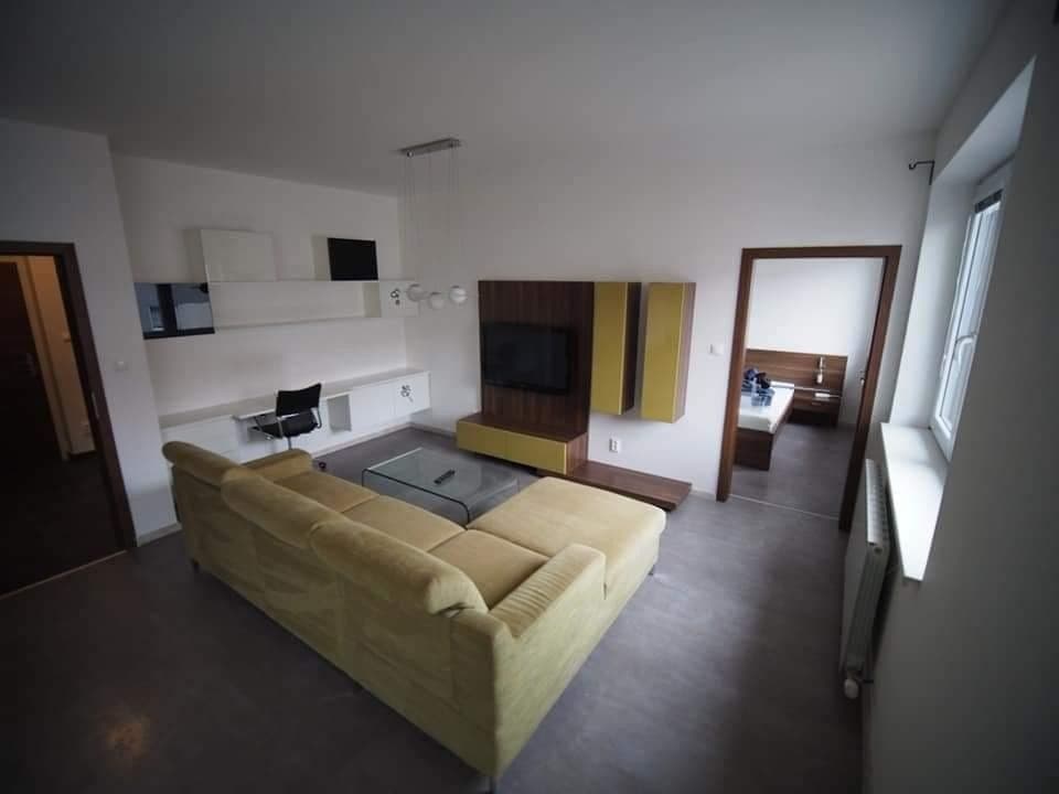 Prenájom bytu 2-izbový 66 m², Mošnerova, Olomouc, Olomoucký kraj Prenájom bytu 2-izbový 66 m², Mošnerova, Olomouc, Olomoucký kraj