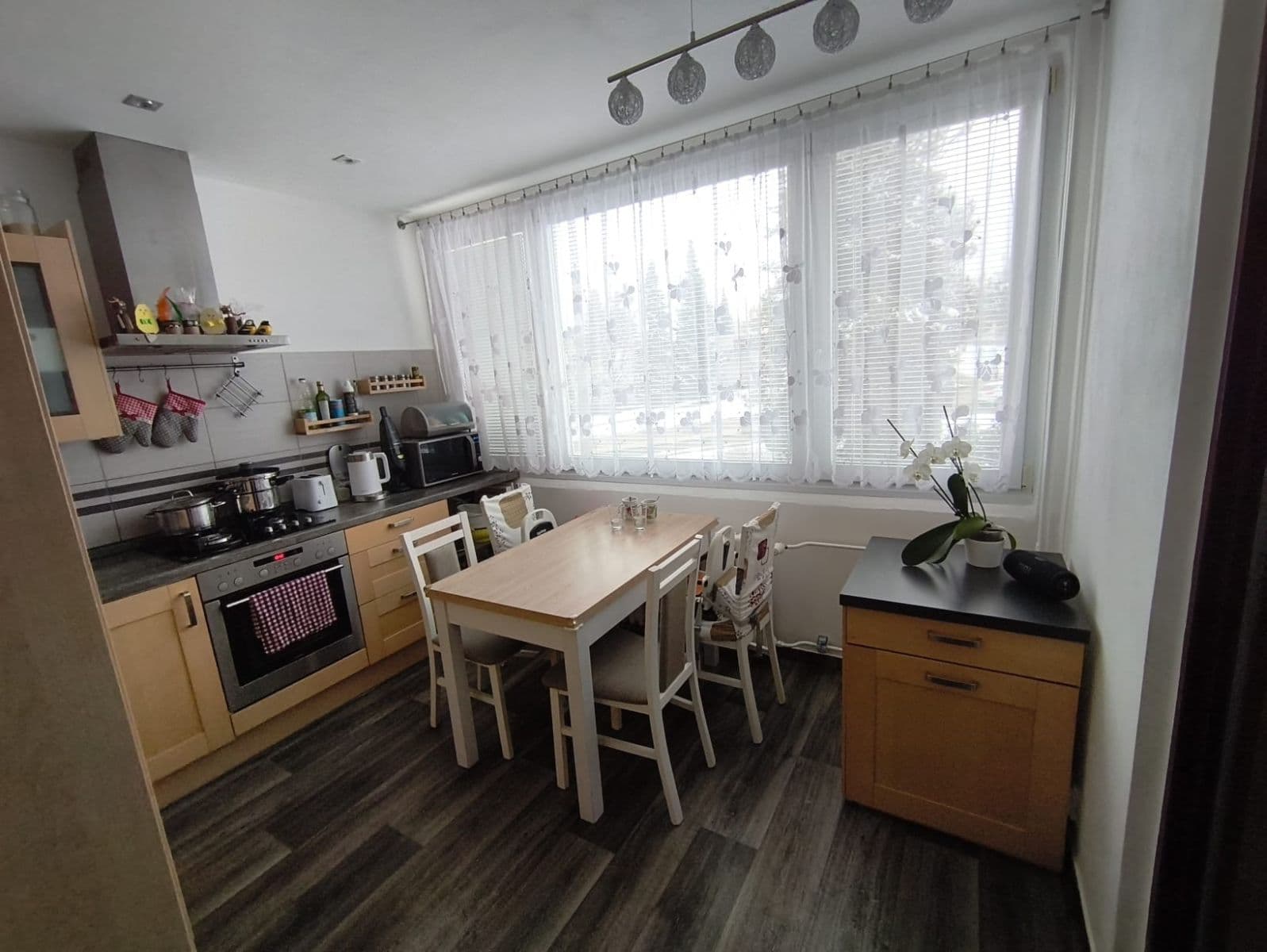 Predaj bytu 4-izbový 77 m², Kubelíkova, Liberec, Liberecký kraj Predaj bytu 4-izbový 77 m², Kubelíkova, Liberec, Liberecký kraj