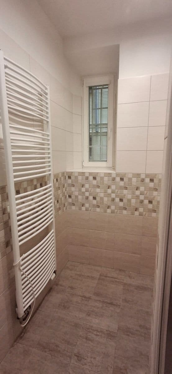 Prenájom bytu 2-izbový 71 m², Tusarova, Praha, Praha Prenájom bytu 2-izbový 71 m², Tusarova, Praha, Praha