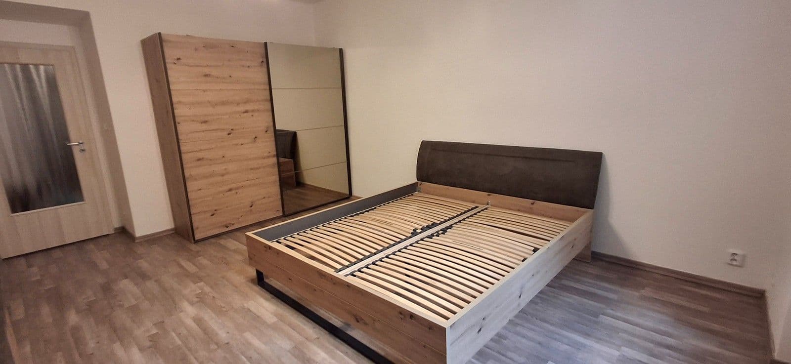 Prenájom bytu 2-izbový 71 m², Tusarova, Praha, Praha Prenájom bytu 2-izbový 71 m², Tusarova, Praha, Praha