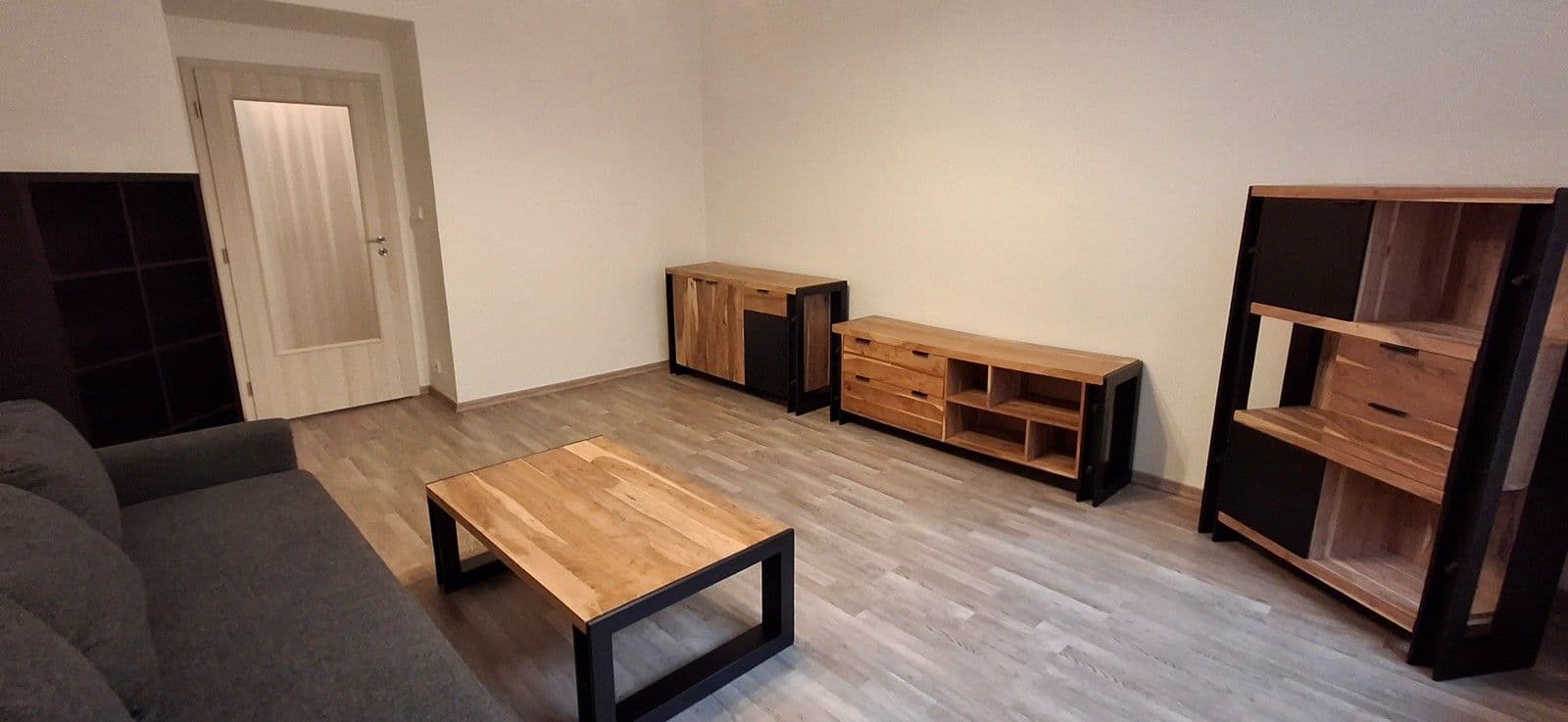 Prenájom bytu 2-izbový 71 m², Tusarova, Praha, Praha Prenájom bytu 2-izbový 71 m², Tusarova, Praha, Praha