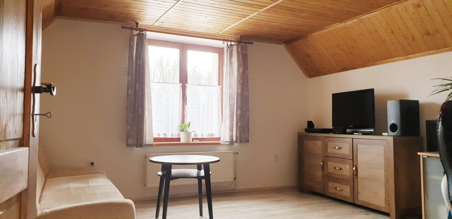 Prenájom domu 100 m², pozemek 3.000 m², Přehořov, Jihočeský kraj Prenájom domu 100 m², pozemek 3.000 m², Přehořov, Jihočeský kraj