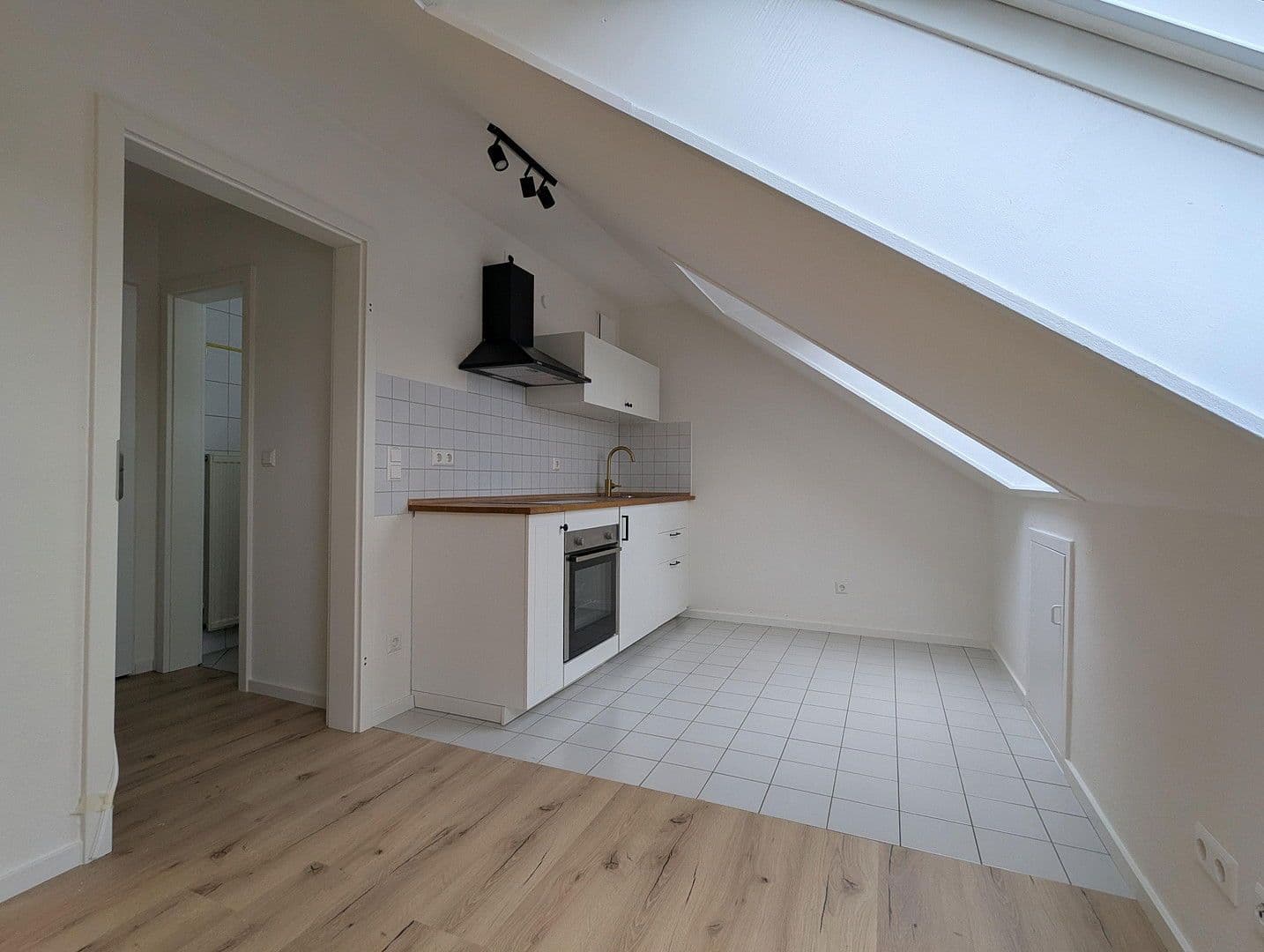 Prenájom bytu 1-izbový 21 m², Aalen, Bádensko-Wurttembersko Prenájom bytu 1-izbový 21 m², Aalen, Bádensko-Wurttembersko