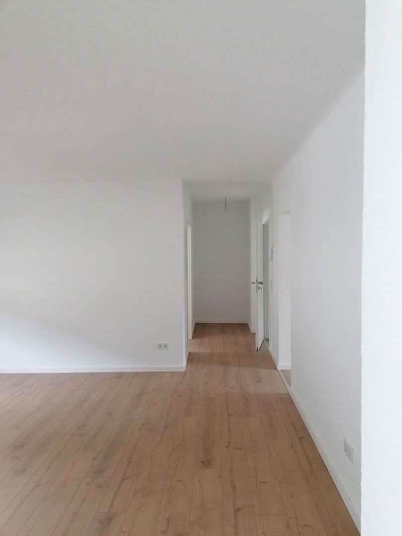 Prenájom bytu 4-izbový 130 m², Ludweilerstraße 20, Großrosseln, Sársko Prenájom bytu 4-izbový 130 m², Ludweilerstraße 20, Großrosseln, Sársko