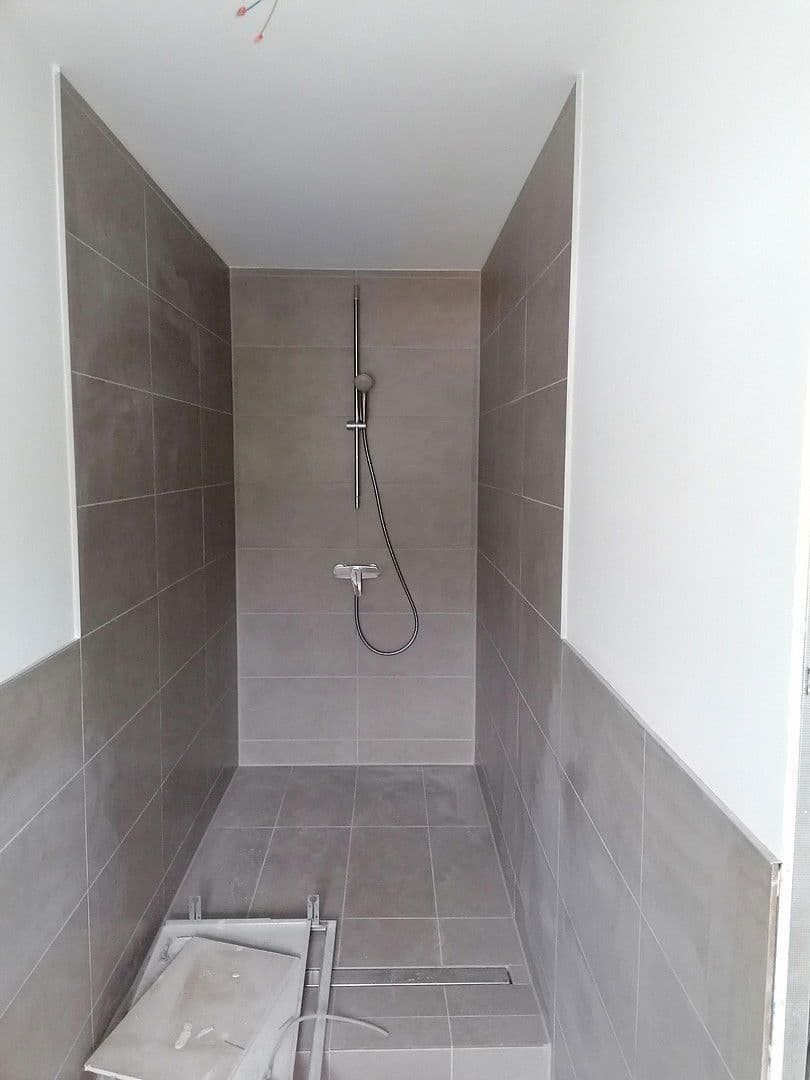 Prenájom bytu 4-izbový 130 m², Ludweilerstraße 20, Großrosseln, Sársko Prenájom bytu 4-izbový 130 m², Ludweilerstraße 20, Großrosseln, Sársko