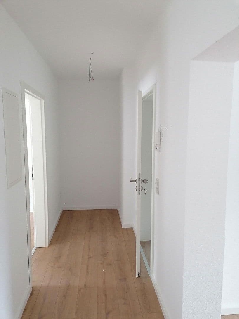 Prenájom bytu 4-izbový 130 m², Ludweilerstraße 20, Großrosseln, Sársko Prenájom bytu 4-izbový 130 m², Ludweilerstraße 20, Großrosseln, Sársko