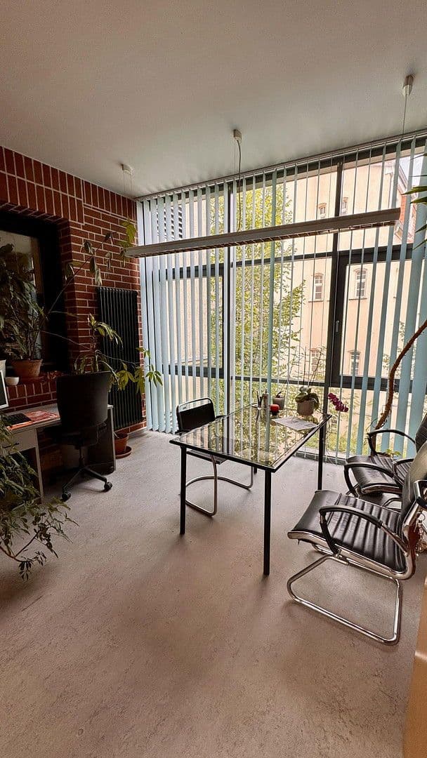 Prenájom bytu 6-izbový 172 m², Marienstr. 4, Neustrelitz, Meklenbursko-Predpomoransko Prenájom bytu 6-izbový 172 m², Marienstr. 4, Neustrelitz, Meklenbursko-Predpomoransko