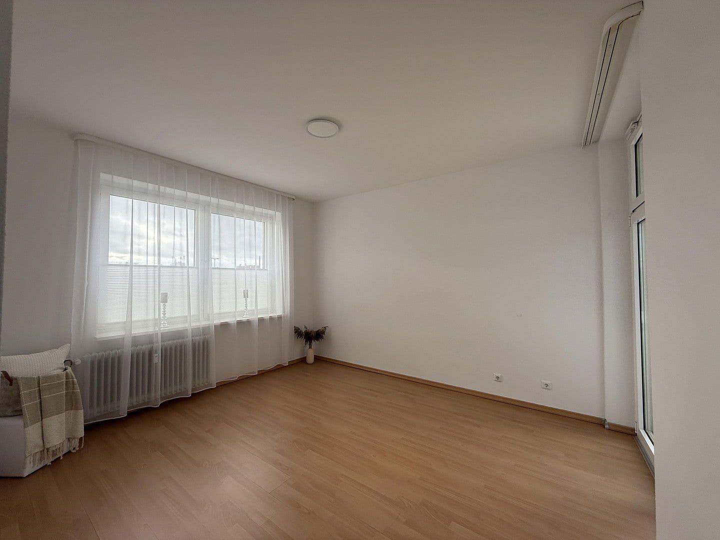 Predaj bytu 2-izbový 61 m², Ermslebener Weg 4, Berlin, Berlín Predaj bytu 2-izbový 61 m², Ermslebener Weg 4, Berlin, Berlín
