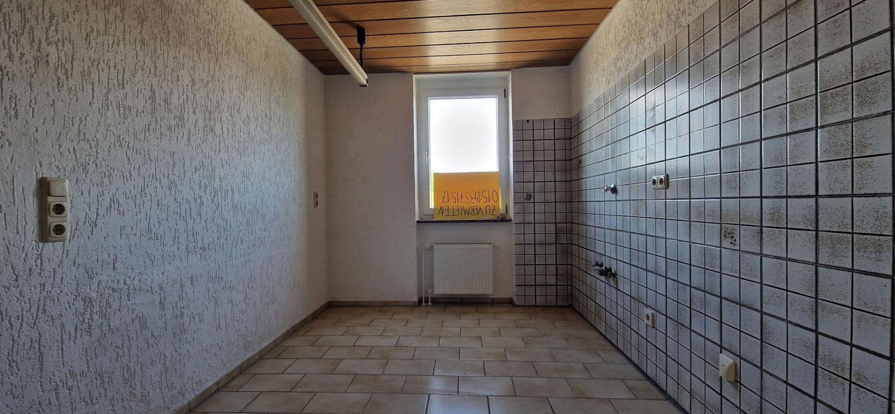 Prenájom bytu 3-izbový 95 m², Duisburg, Severné Porýnie - Westfálsko Prenájom bytu 3-izbový 95 m², Duisburg, Severné Porýnie - Westfálsko