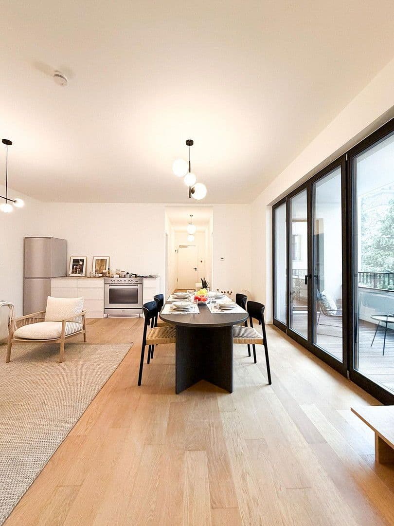 Predaj bytu 3-izbový 80 m², Berlin, Berlín Predaj bytu 3-izbový 80 m², Berlin, Berlín