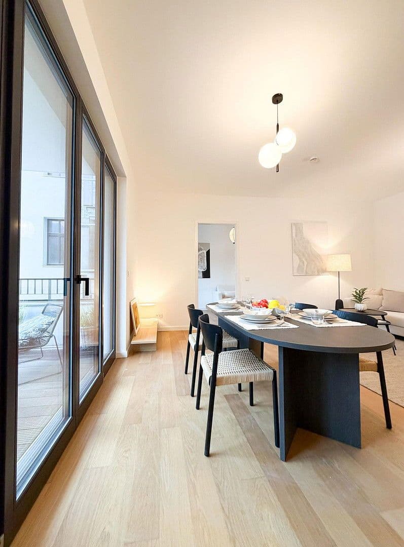 Predaj bytu 3-izbový 80 m², Berlin, Berlín Predaj bytu 3-izbový 80 m², Berlin, Berlín