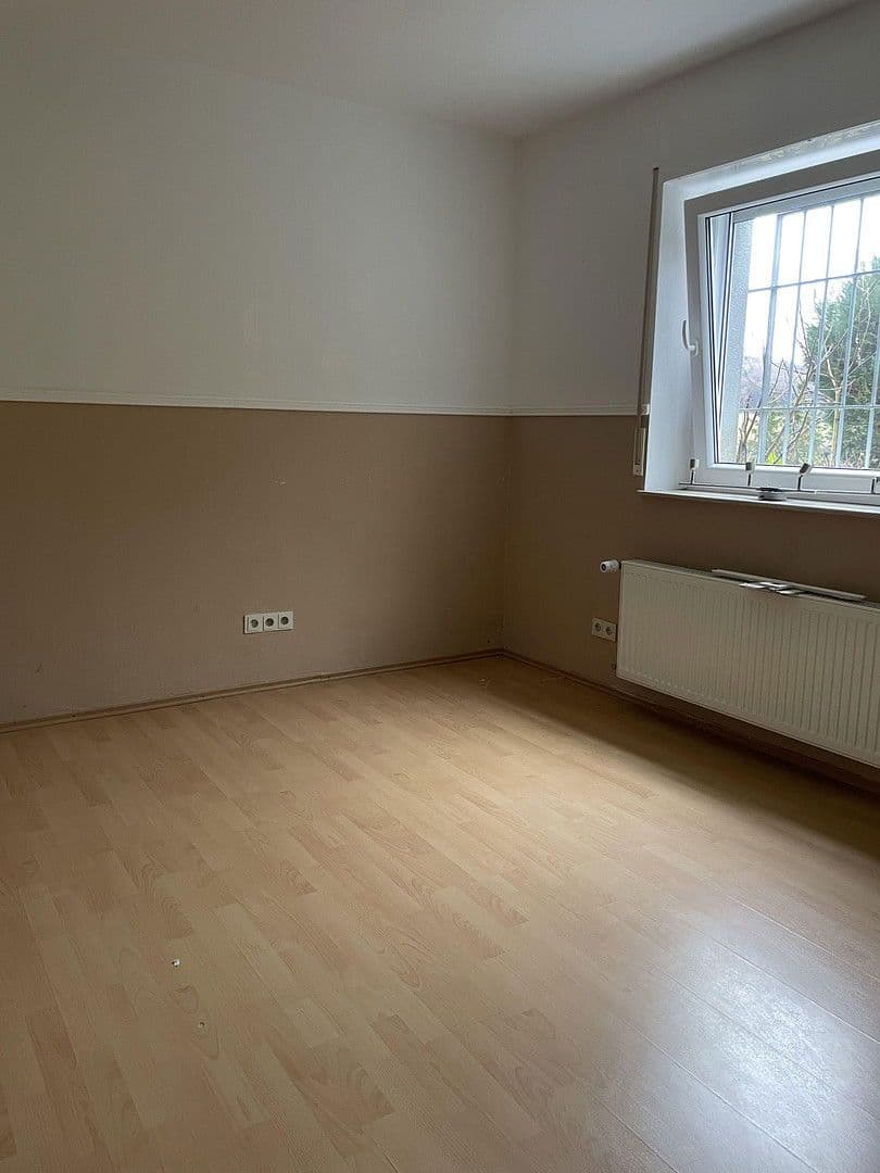 Prenájom bytu 4-izbový 120 m², Laufach, Bavorsko Prenájom bytu 4-izbový 120 m², Laufach, Bavorsko