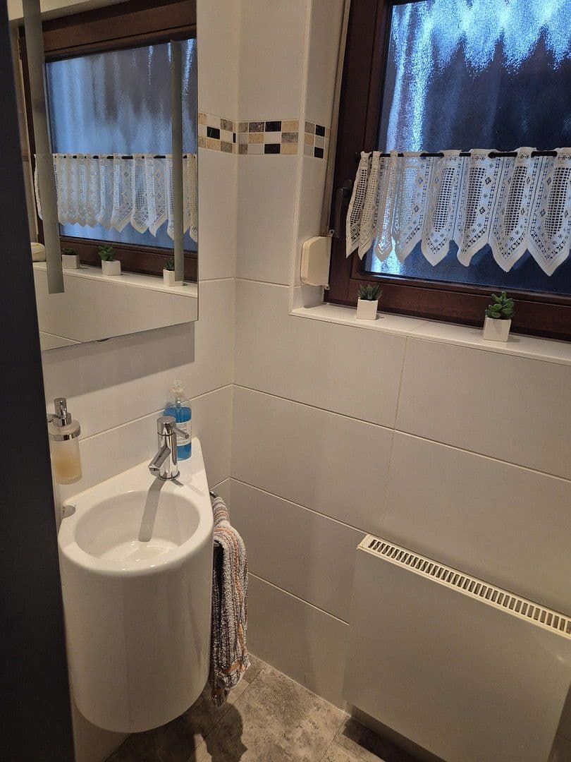 Predaj domu 131 m², pozemek 230 m², Stade, Dolné Sasko Predaj domu 131 m², pozemek 230 m², Stade, Dolné Sasko