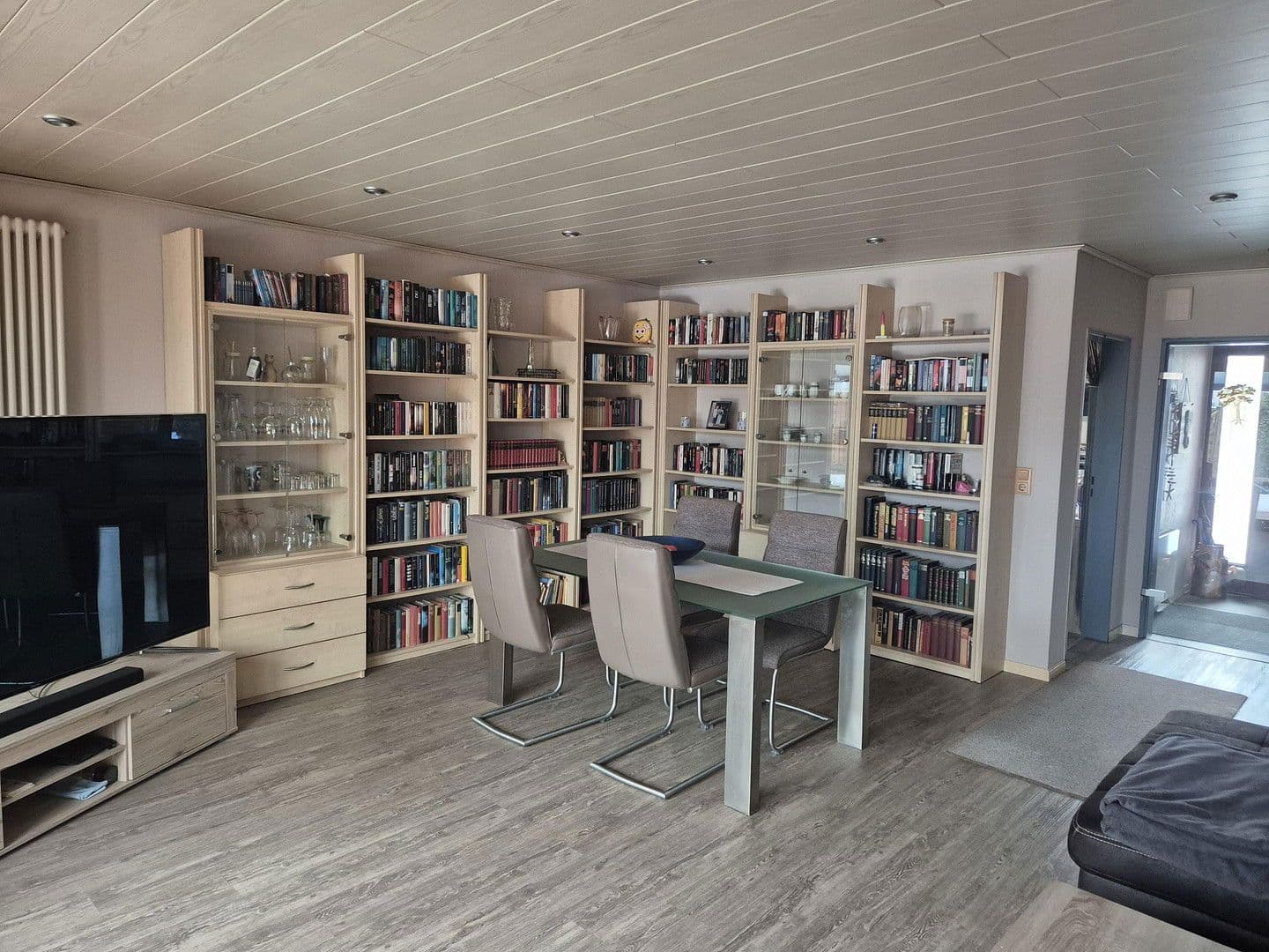 Predaj domu 131 m², pozemek 230 m², Stade, Dolné Sasko Predaj domu 131 m², pozemek 230 m², Stade, Dolné Sasko