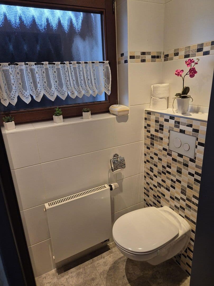 Predaj domu 131 m², pozemek 230 m², Stade, Dolné Sasko Predaj domu 131 m², pozemek 230 m², Stade, Dolné Sasko