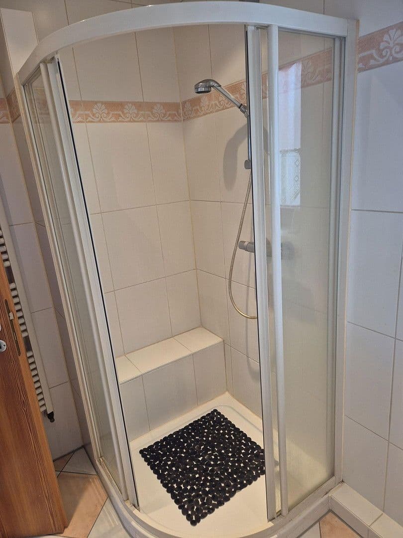 Predaj domu 131 m², pozemek 230 m², Stade, Dolné Sasko Predaj domu 131 m², pozemek 230 m², Stade, Dolné Sasko