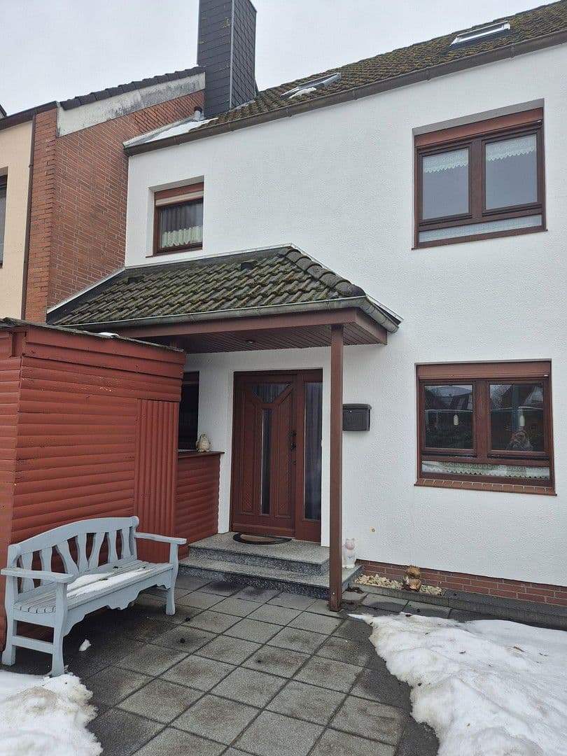 Predaj domu 131 m², pozemek 230 m², Stade, Dolné Sasko Predaj domu 131 m², pozemek 230 m², Stade, Dolné Sasko