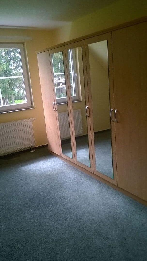 Predaj domu 130 m², pozemek 689 m², Bergen, Dolné Sasko Predaj domu 130 m², pozemek 689 m², Bergen, Dolné Sasko