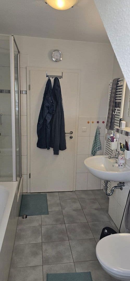 Predaj domu 130 m², pozemek 689 m², Bergen, Dolné Sasko Predaj domu 130 m², pozemek 689 m², Bergen, Dolné Sasko