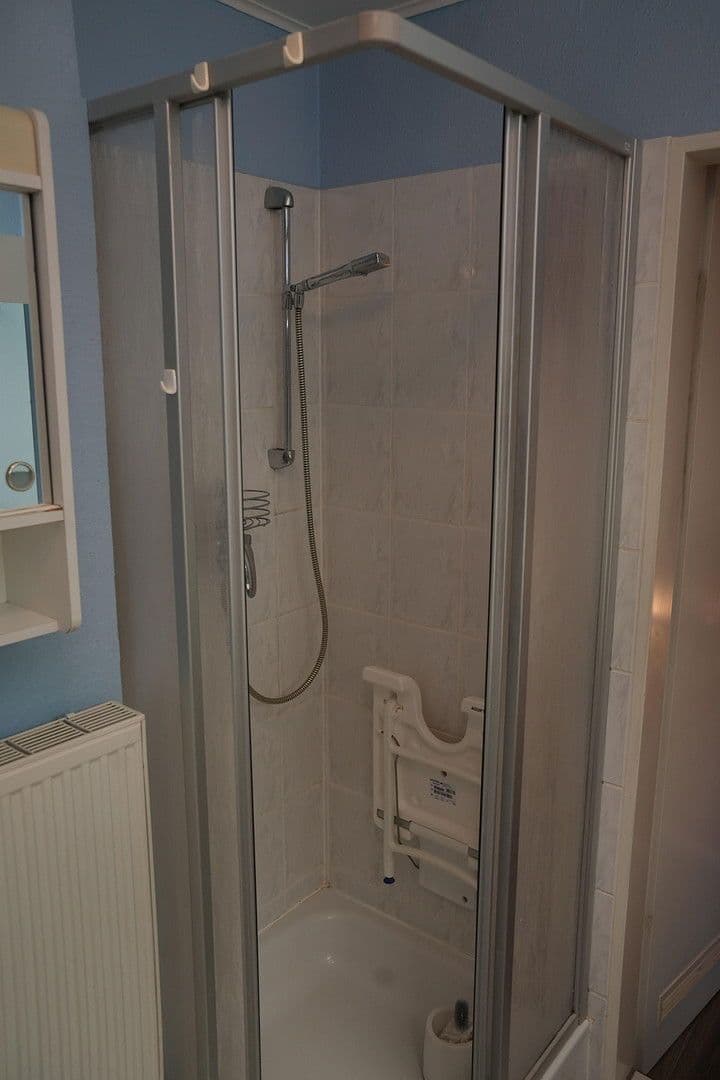 Predaj domu 115 m², pozemek 150 m², Friedrich-Engels-Straße, Bremen, Brémy Predaj domu 115 m², pozemek 150 m², Friedrich-Engels-Straße, Bremen, Brémy