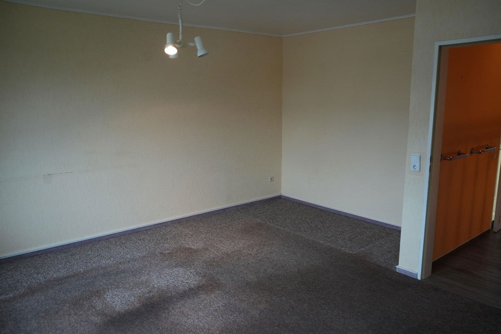 Predaj domu 115 m², pozemek 150 m², Friedrich-Engels-Straße, Bremen, Brémy Predaj domu 115 m², pozemek 150 m², Friedrich-Engels-Straße, Bremen, Brémy