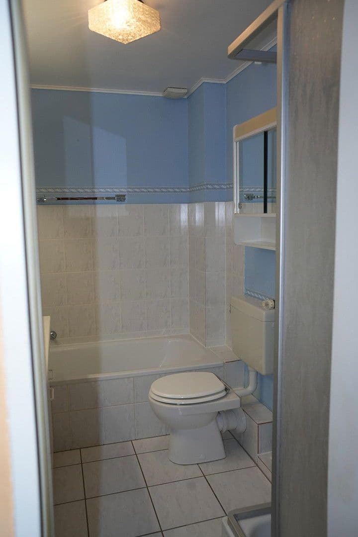 Predaj domu 115 m², pozemek 150 m², Friedrich-Engels-Straße, Bremen, Brémy Predaj domu 115 m², pozemek 150 m², Friedrich-Engels-Straße, Bremen, Brémy