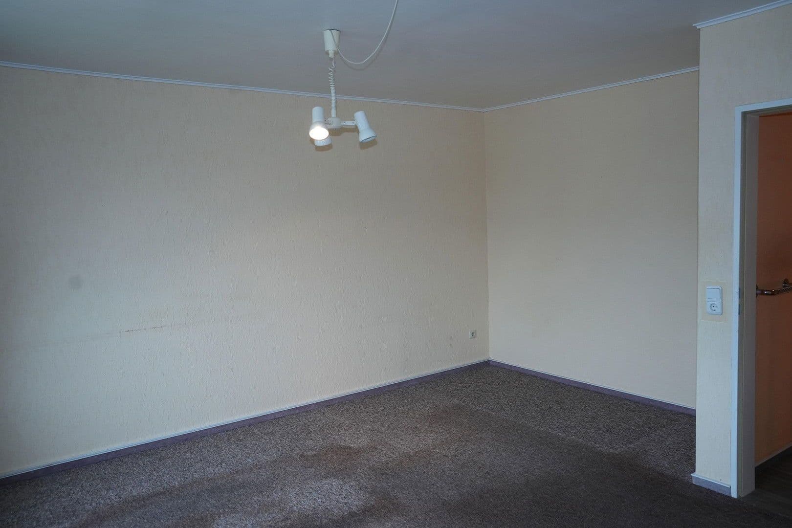 Predaj domu 115 m², pozemek 150 m², Friedrich-Engels-Straße, Bremen, Brémy Predaj domu 115 m², pozemek 150 m², Friedrich-Engels-Straße, Bremen, Brémy