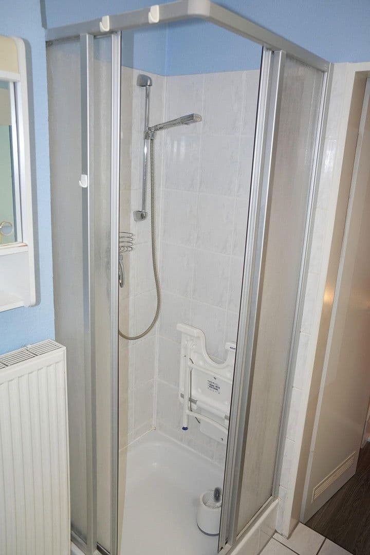 Predaj domu 115 m², pozemek 150 m², Friedrich-Engels-Straße, Bremen, Brémy Predaj domu 115 m², pozemek 150 m², Friedrich-Engels-Straße, Bremen, Brémy